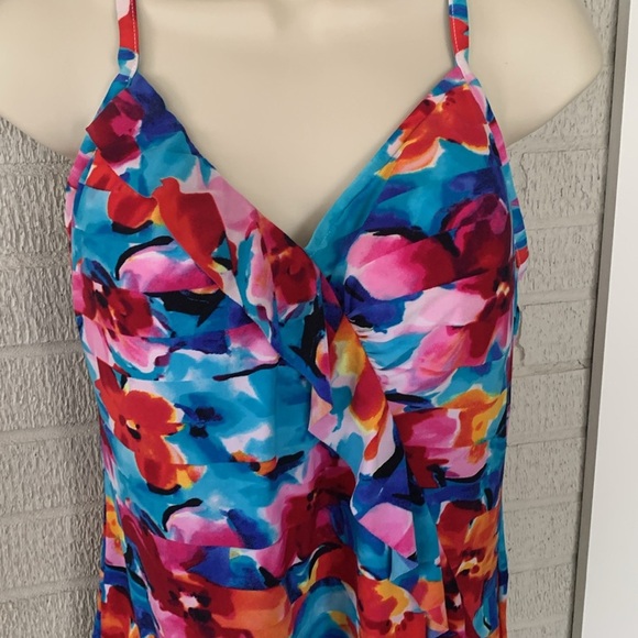 St John's Bay Women's 16 Swim Tankini Bright Floral Fuchsia Turquoise Floral GUC - Picture 2 of 9